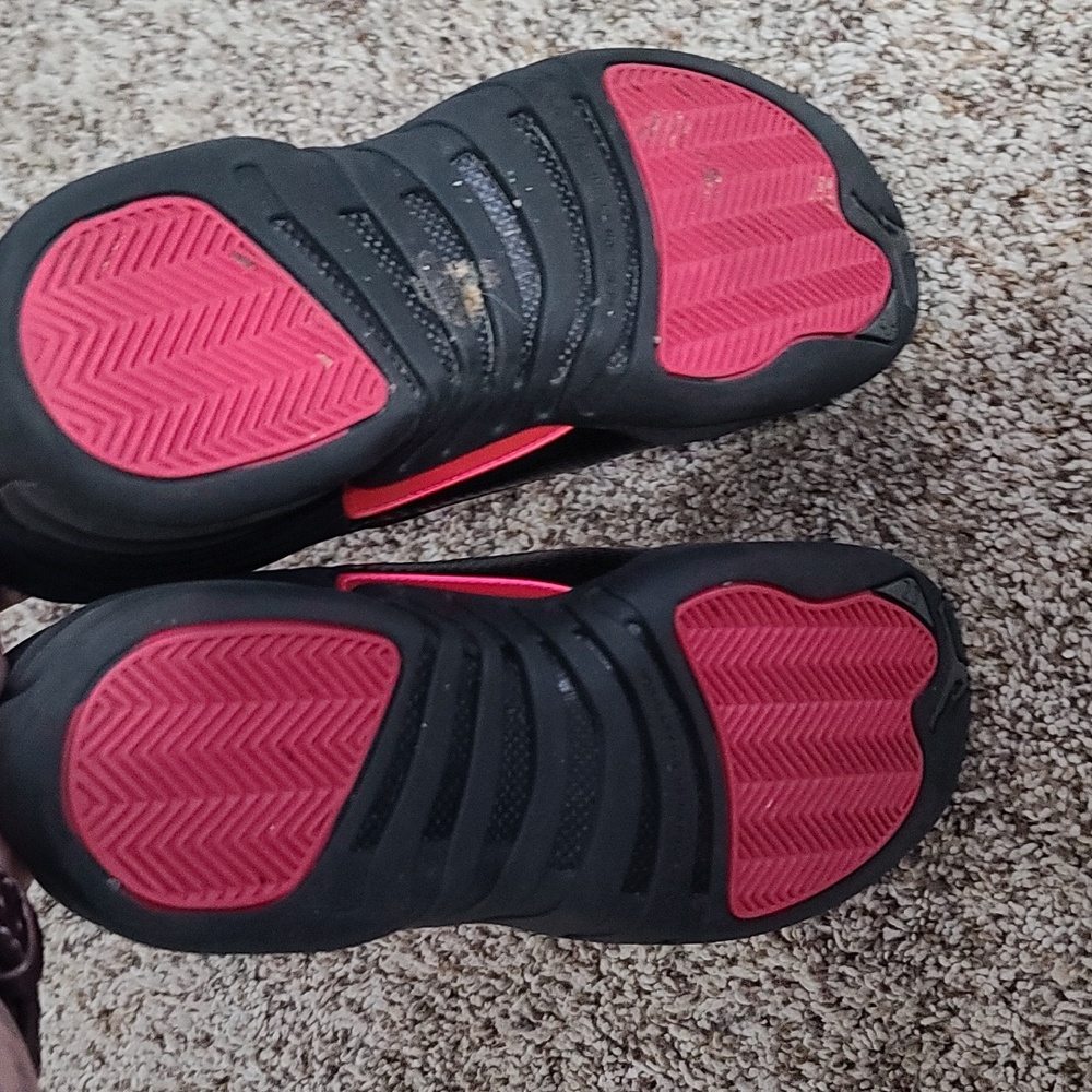SHOES - Picture 7 of 7